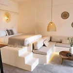 Maeva Santorini Apartahotel 4*