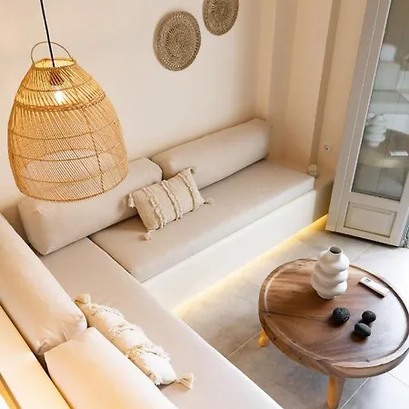 Maeva Santorini Пиргос