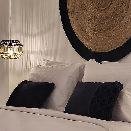 Maeva Santorini Пиргос