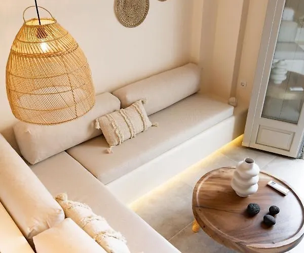 Maeva Santorini Пиргос