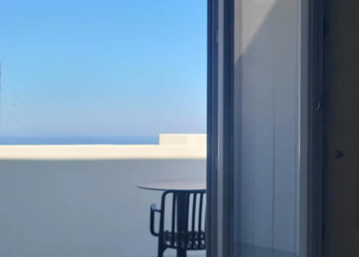 Maeva Santorini Пиргос