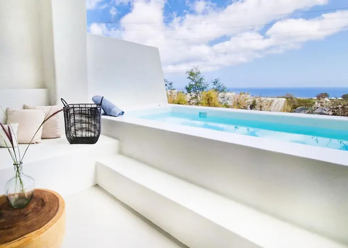 Maeva Santorini Apart Otel 4*