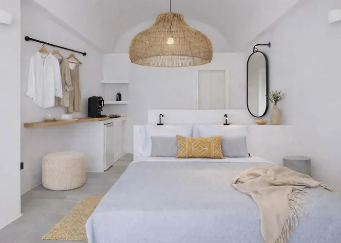 Maeva Santorini Apart-hotel 4*