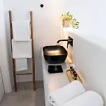 Maeva Santorini Pýrgos